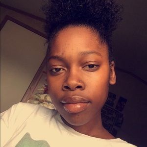 Meet your Posher, Shamia